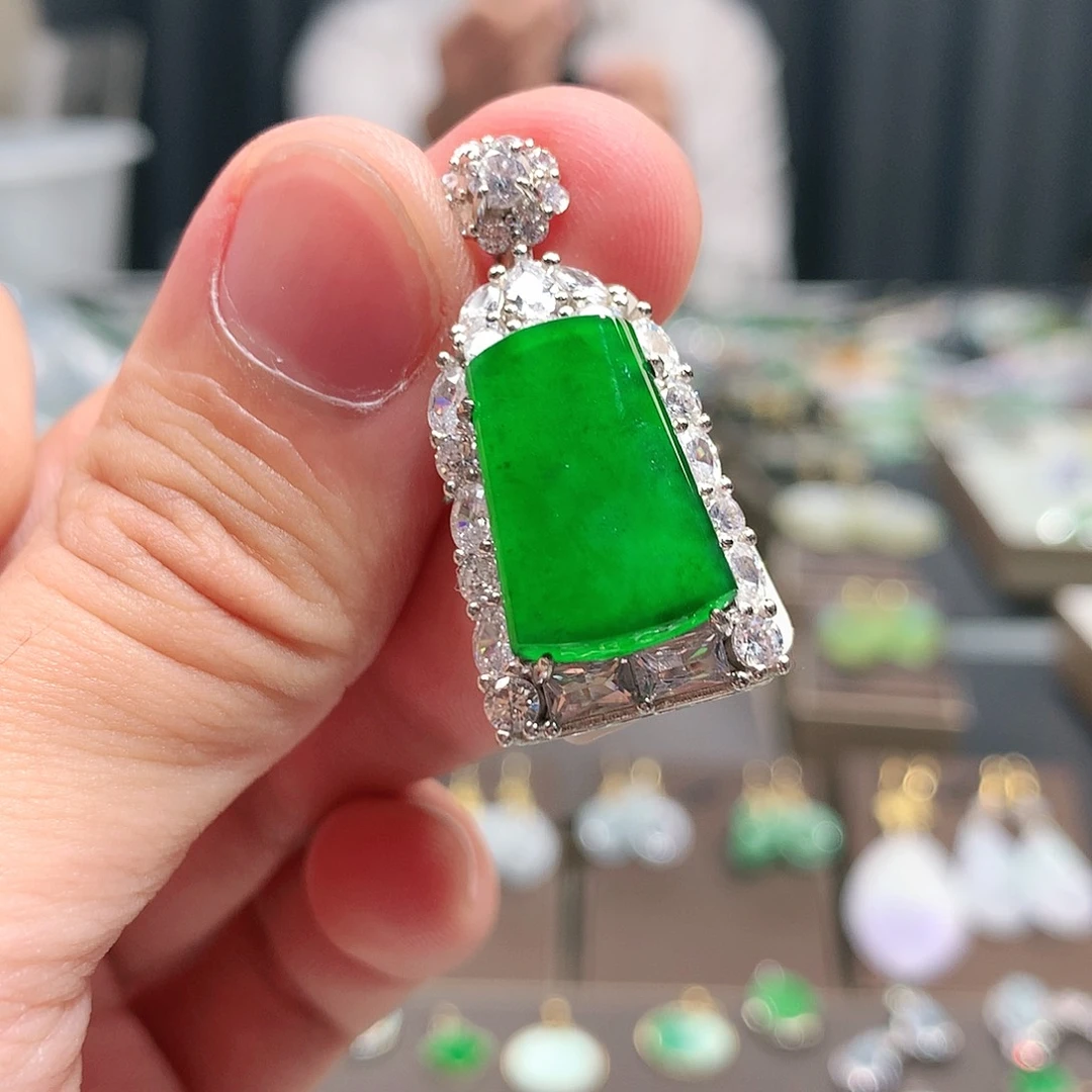 翡翠吊坠(不含链)银S925镶嵌天然A货翡翠吊坠