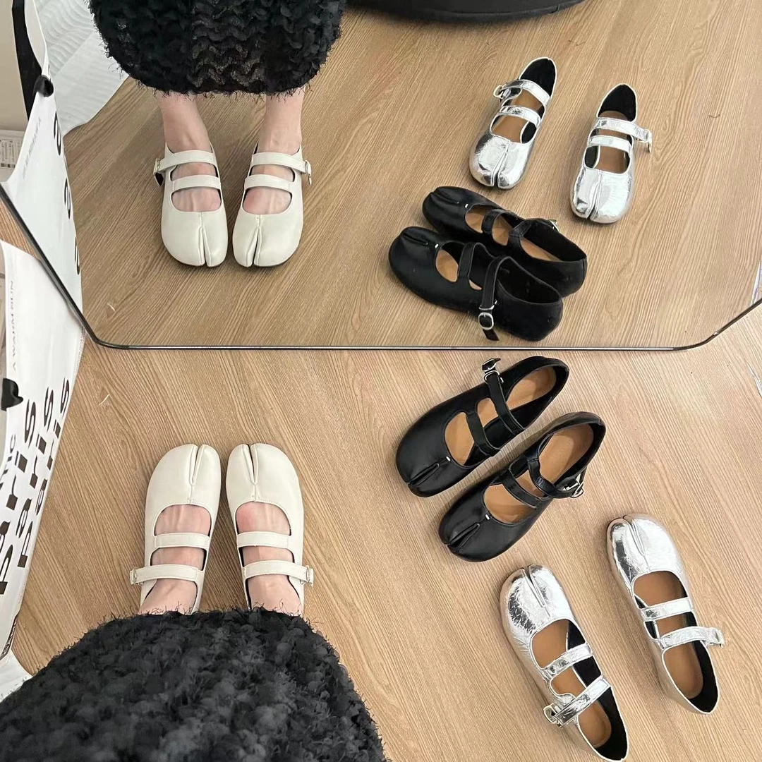 配裙子软底鞋女2024新款平底马蹄分趾鞋舒适软皮休闲一字扣带单鞋