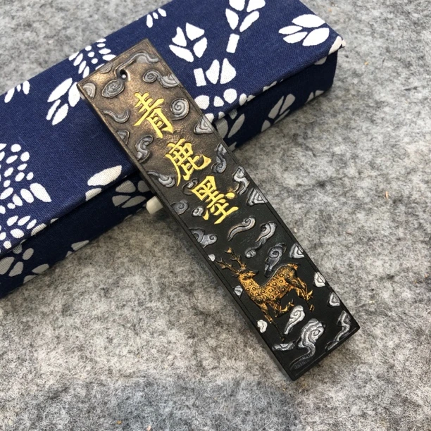 古法油烟青鹿墨一锭