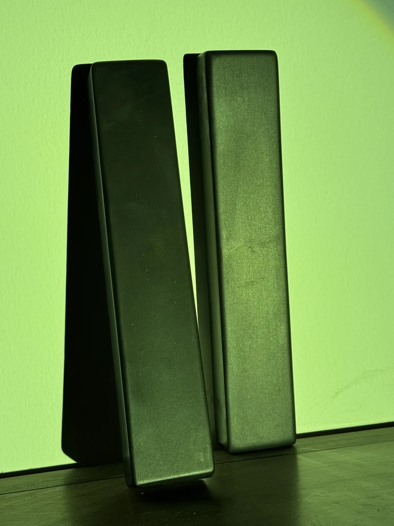 正宗歙砚原石镇尺一对尺寸20.5*3.8*2