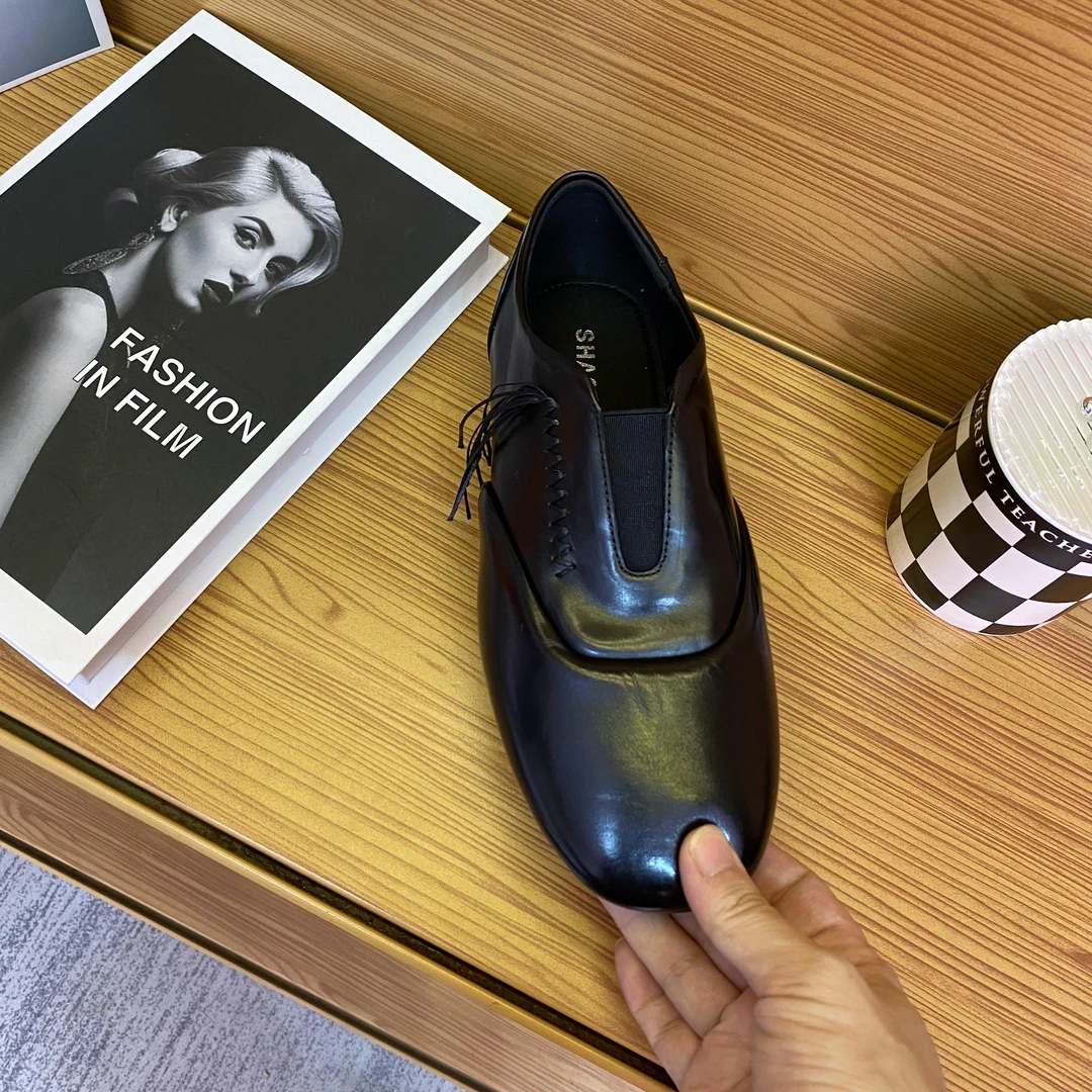 欧货秋季新款女鞋圆头深口面包单鞋休闲百搭平底鞋真皮低跟休闲鞋