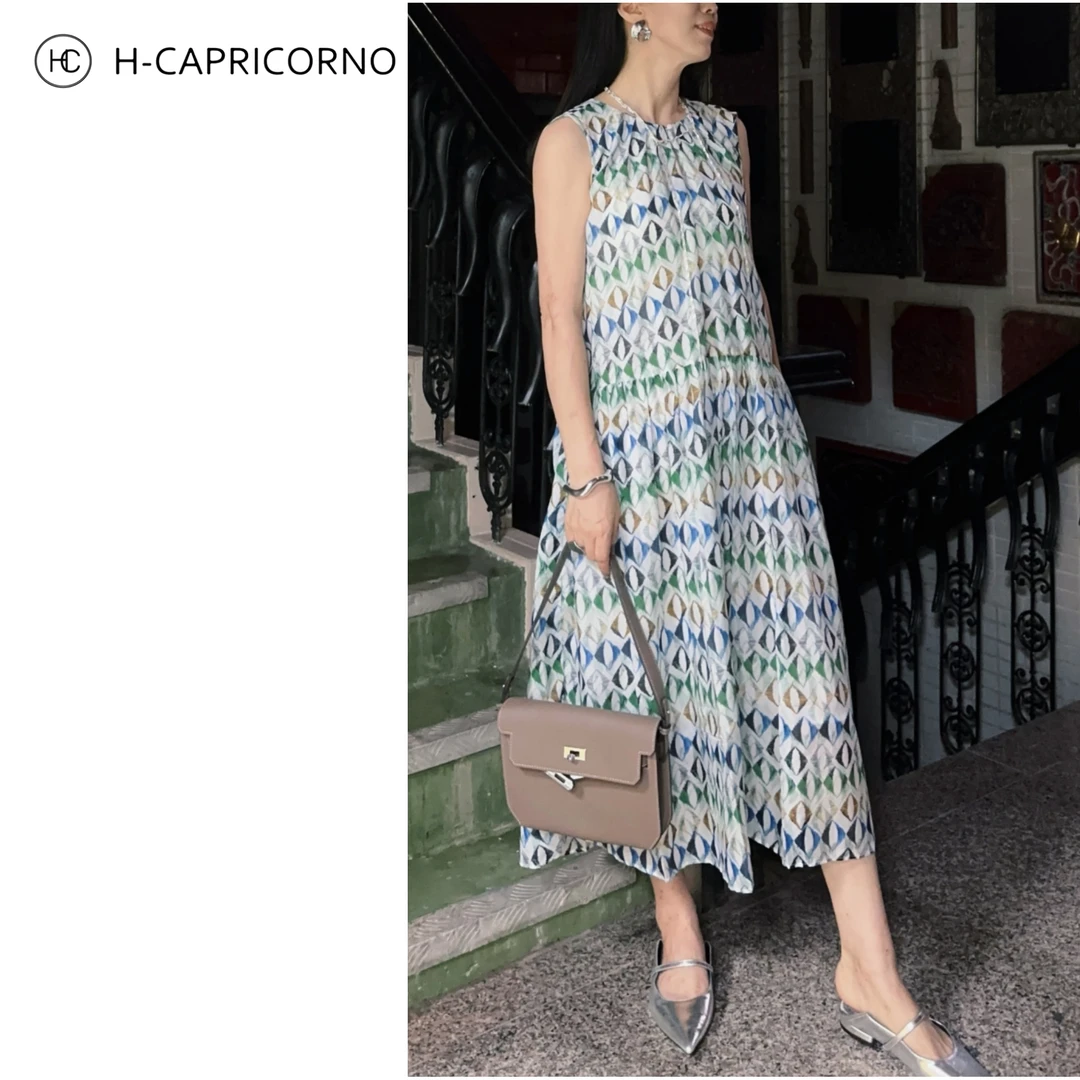 H-CAPRICORNO马骞复古几何细腻棉丝混纺印花平纹宽松无袖连衣裙