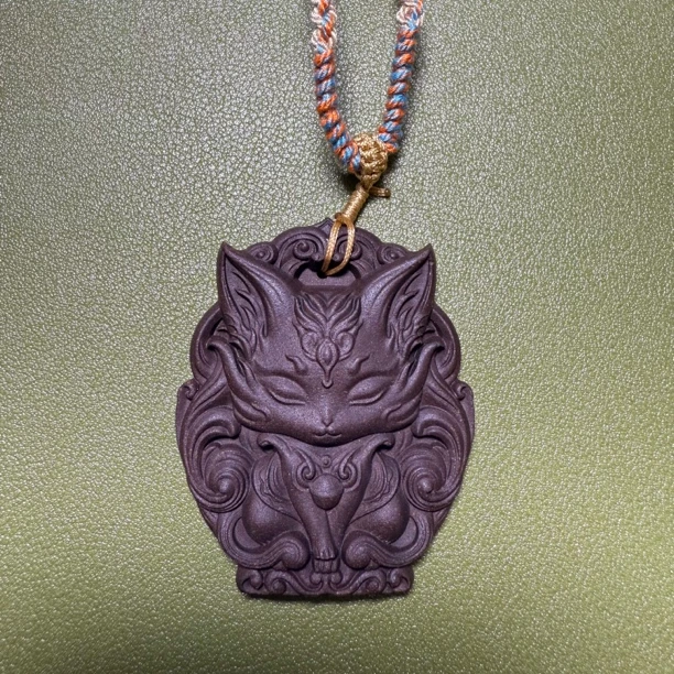 凤九九尾狐题材黄药膜合香雕刻合香牌脖挂高5.4宽4.5厚0.8cm