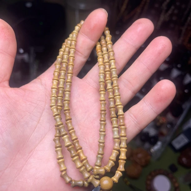 绿檀阿根廷竹节珠4X7mm 108佛珠 见光变绿