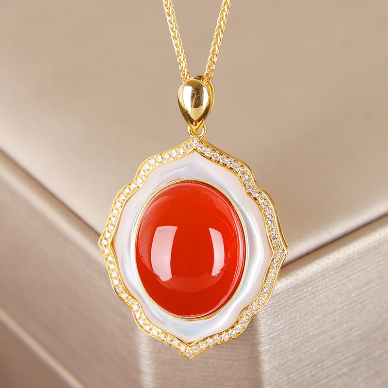 天然保山冰飘南红白贝吊坠女时尚高级感18K金镶冰红气质珠宝项链