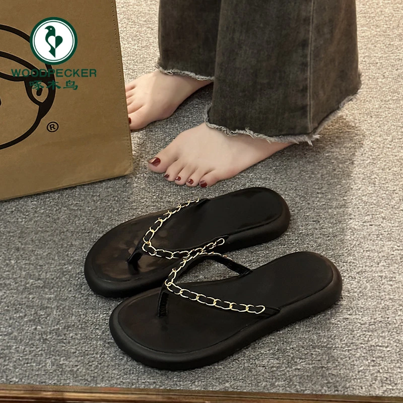 啄木鸟夏季凉拖鞋女2024新款外穿时尚平底休闲黑色链条软底人字拖
