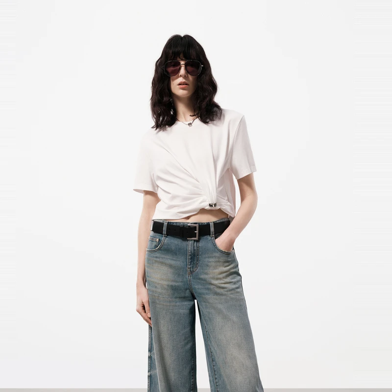 MOCO2024夏新品金属环扣扭结设计感短袖棉质圆领T恤MBD2TEE026