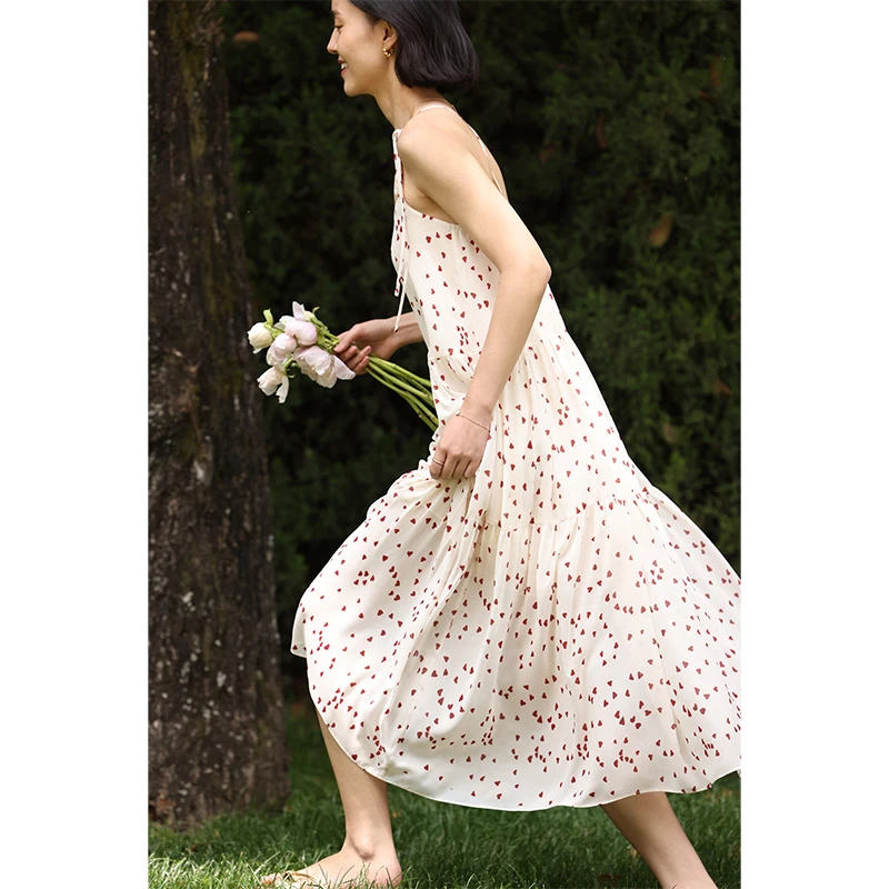 HeyDress爱心印花吊带连衣裙女夏季宽松慵懒感浪漫优雅度假风裙子