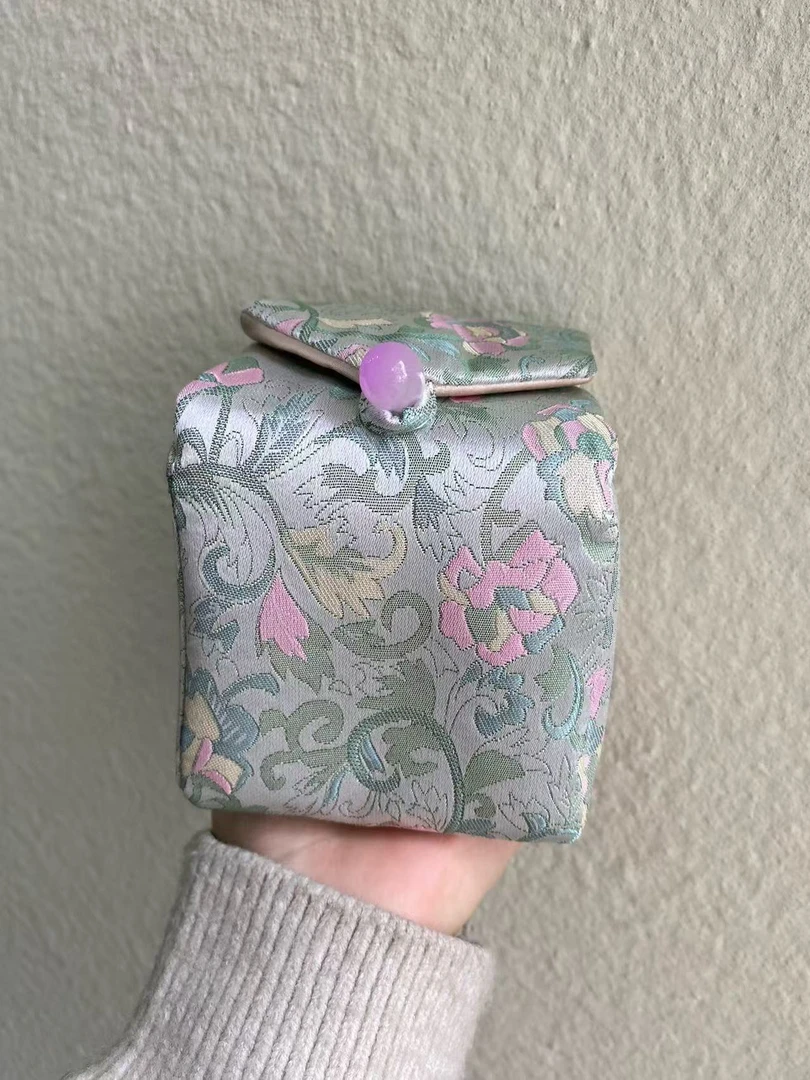 【慢悦•小店】花卉灰色-手工织锦中式翻盖包收纳袋收纳包复古印花