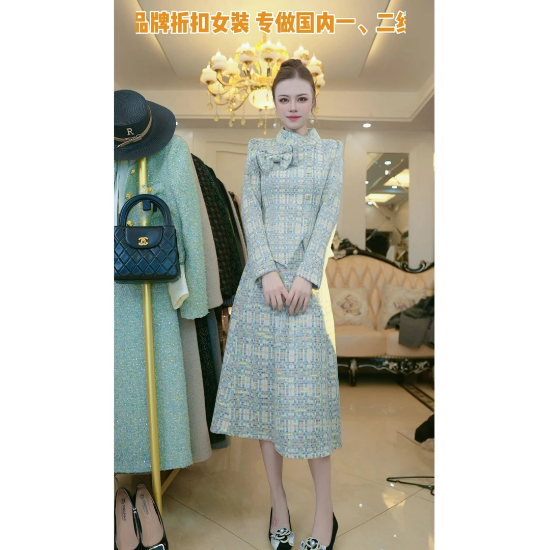 梦想服饰2024秋冬季新款高端圆领小香风收腰时尚连衣裙6210
