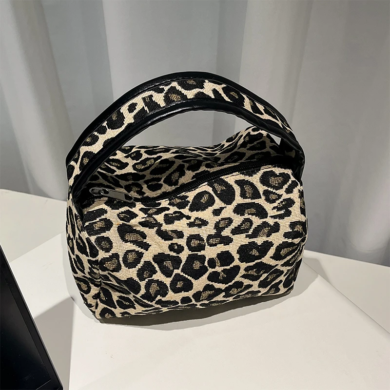 秋冬豹纹手提包可爱化妆包女便携大容量高颜值洗漱收纳包帆布包