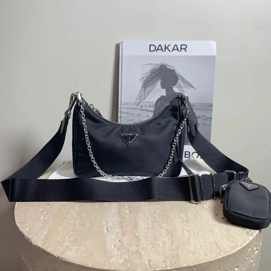 95新 Prada/普拉达 壹臻/黑银尼龙三合一 2005/ 76666088