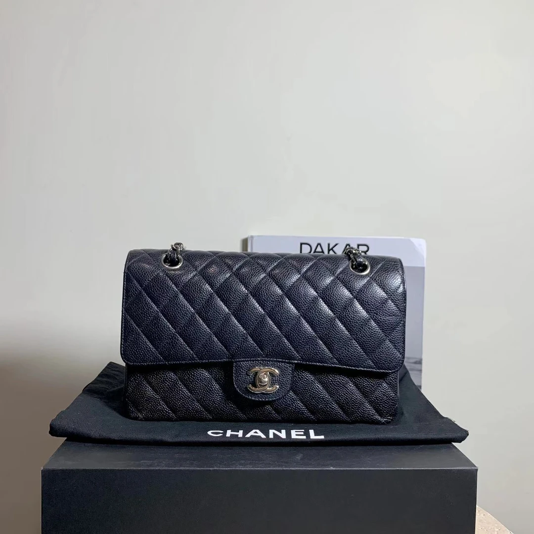 95新 Chanel/香奈儿 壹臻/黑银荔枝牛cf中号 20开 14690388