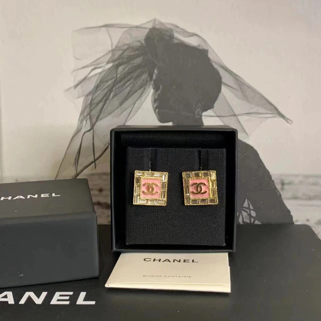 全新未使用 Chanel/香奈儿 壹臻/24S粉色水钻方块耳钉60755433