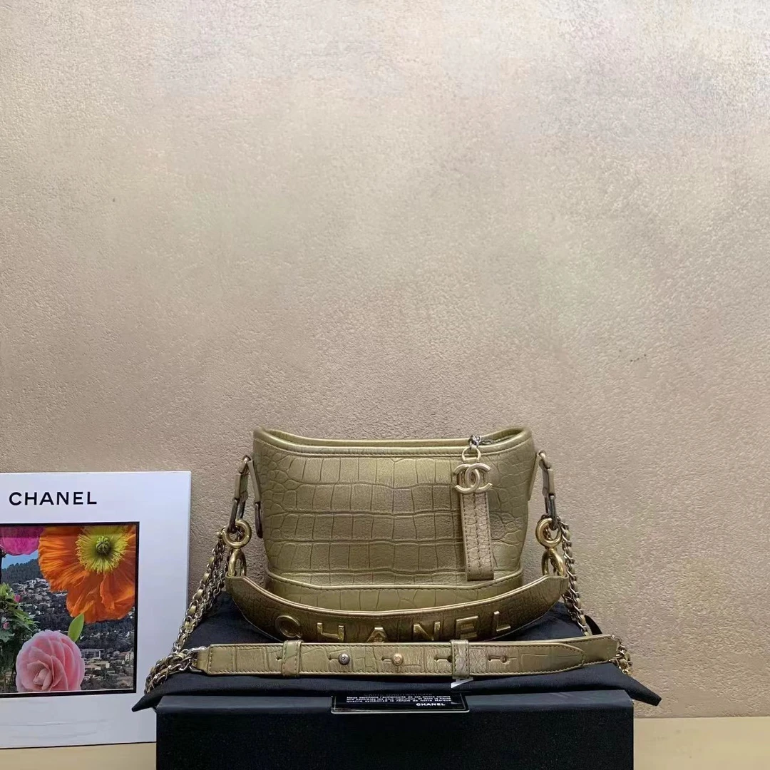 95新 Chanel/香奈儿 壹臻/28开 小号金色手柄流浪包/98777736