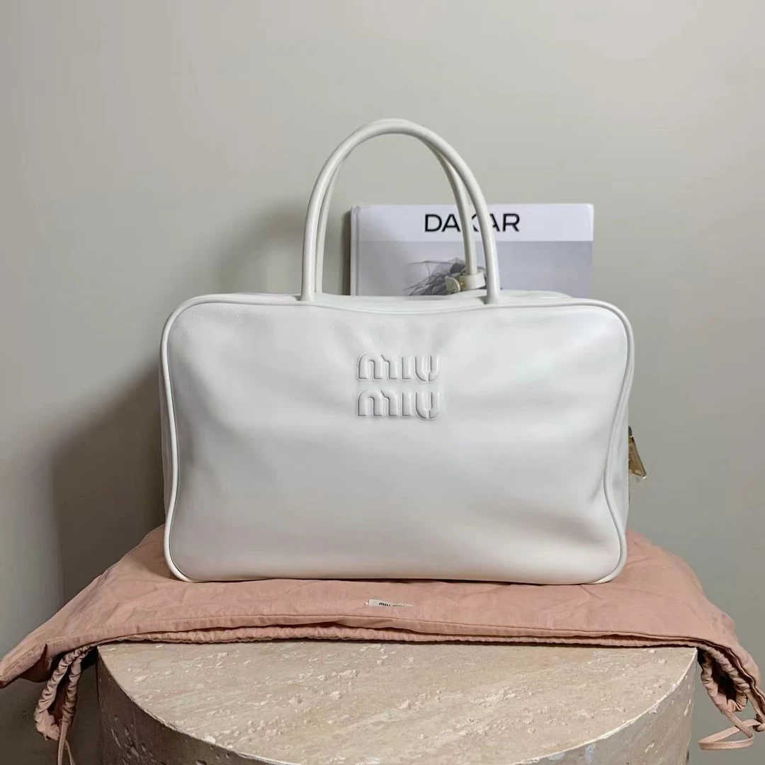 95新 MIU MIU/缪缪 壹臻/缪缪 白金秀款公文包 13664516