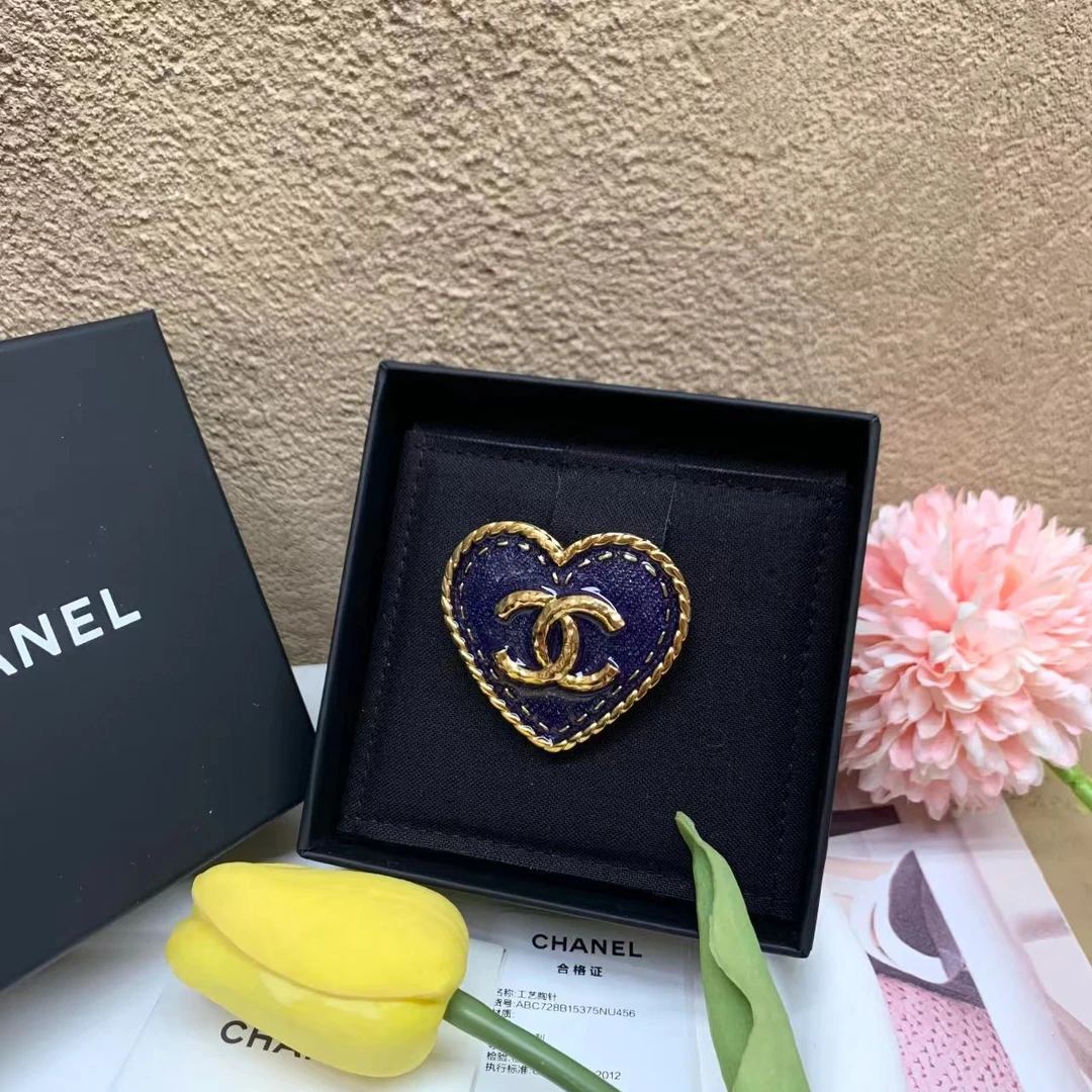 99新 Chanel/香奈儿 壹臻/牛仔蓝爱心胸针 95395154
