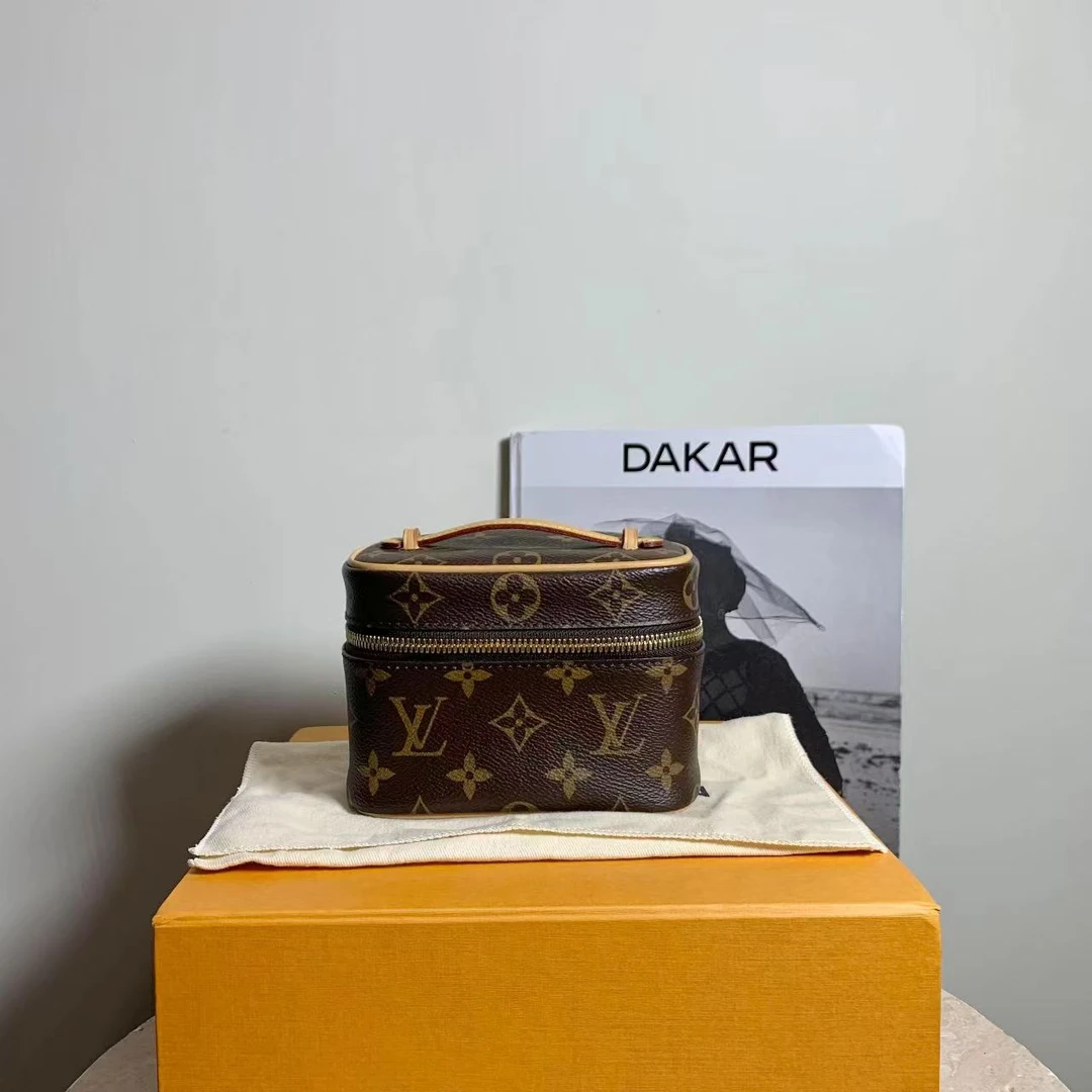 95新 LouisVuitton/路易威登 壹臻/老花 nano化妆包 96502067