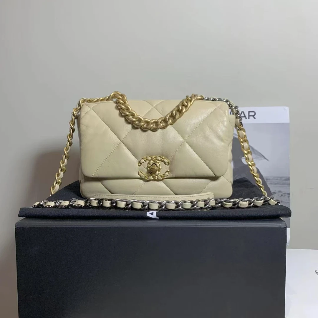 95新 Chanel/香奈儿 壹臻/米金羊19bag小号 30开 13489348