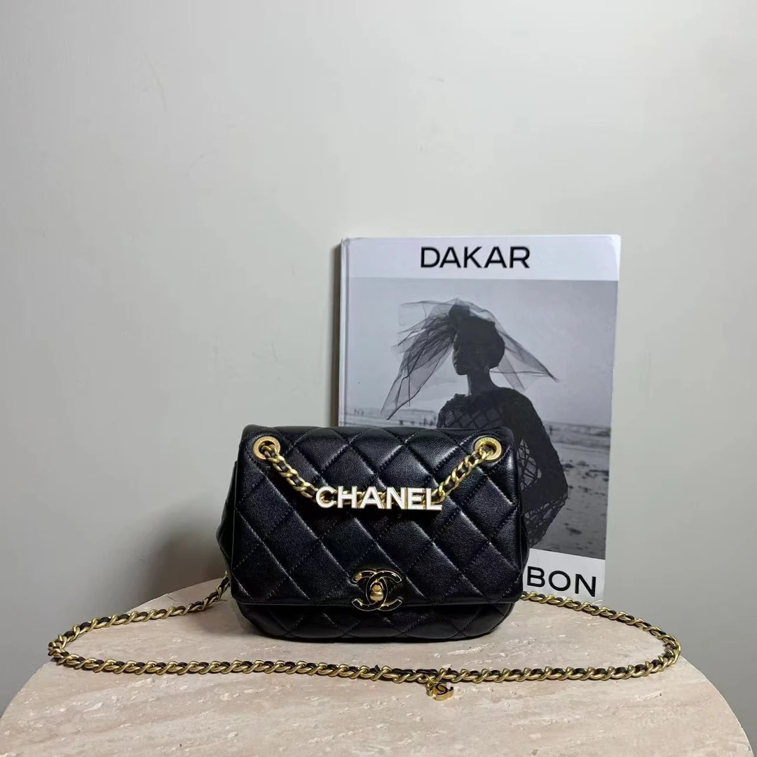 99新 Chanel/香奈儿  壹臻中古/ 24P黑金羊珐琅扣口盖包 89908004