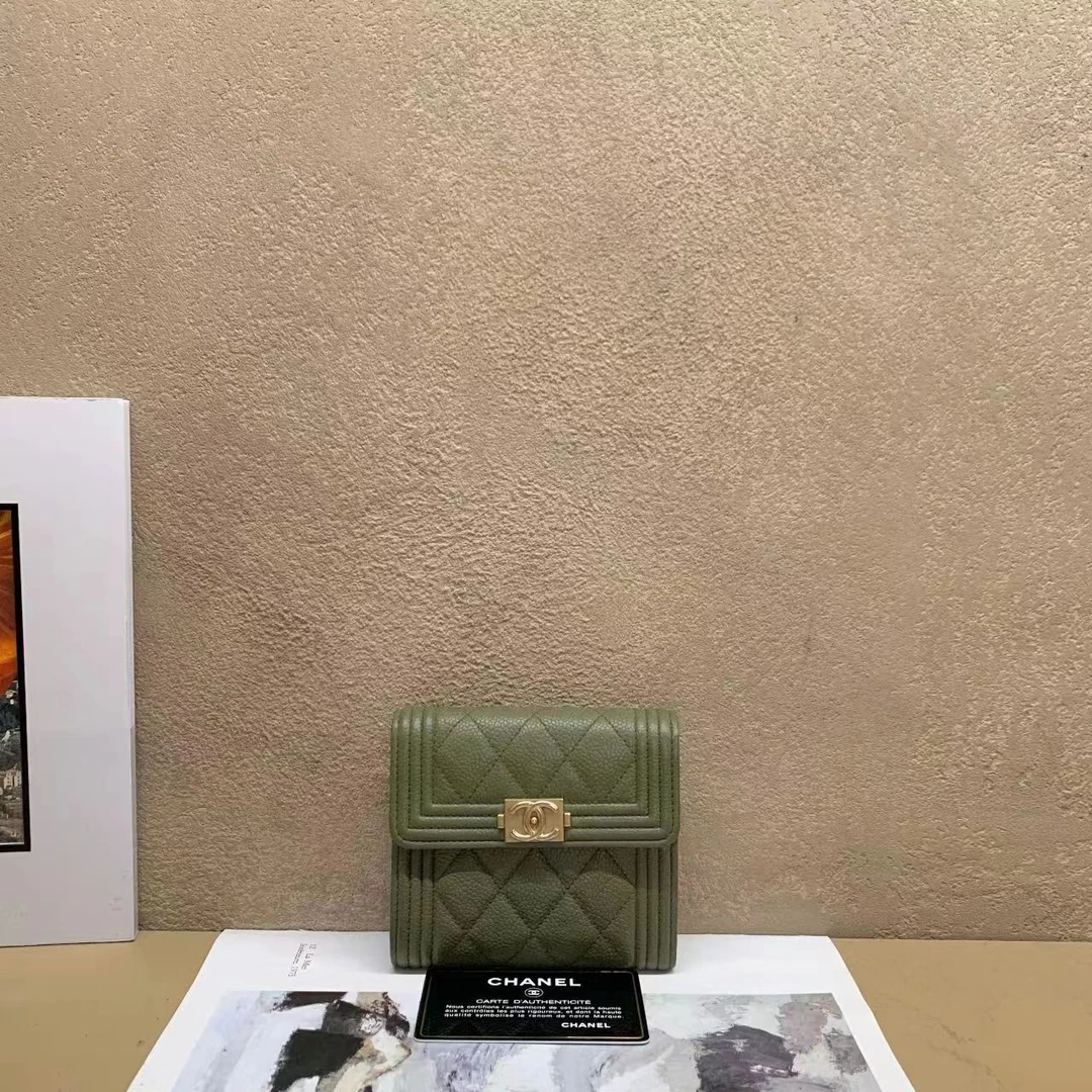 99新 Chanel/香奈儿 壹臻/牛油果绿荔枝牛卡包 22开 84947027