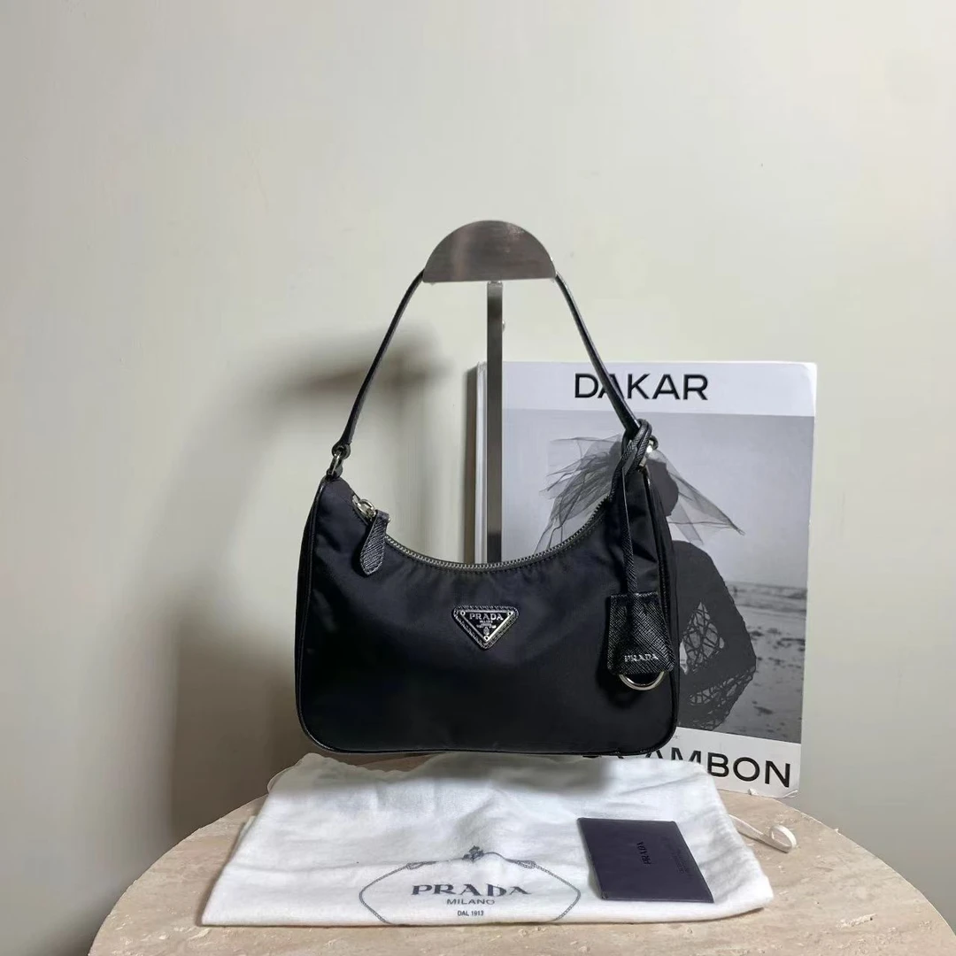 99新 Prada/普拉达 壹臻中古/黑银尼龙hobo皮肩带 85669842