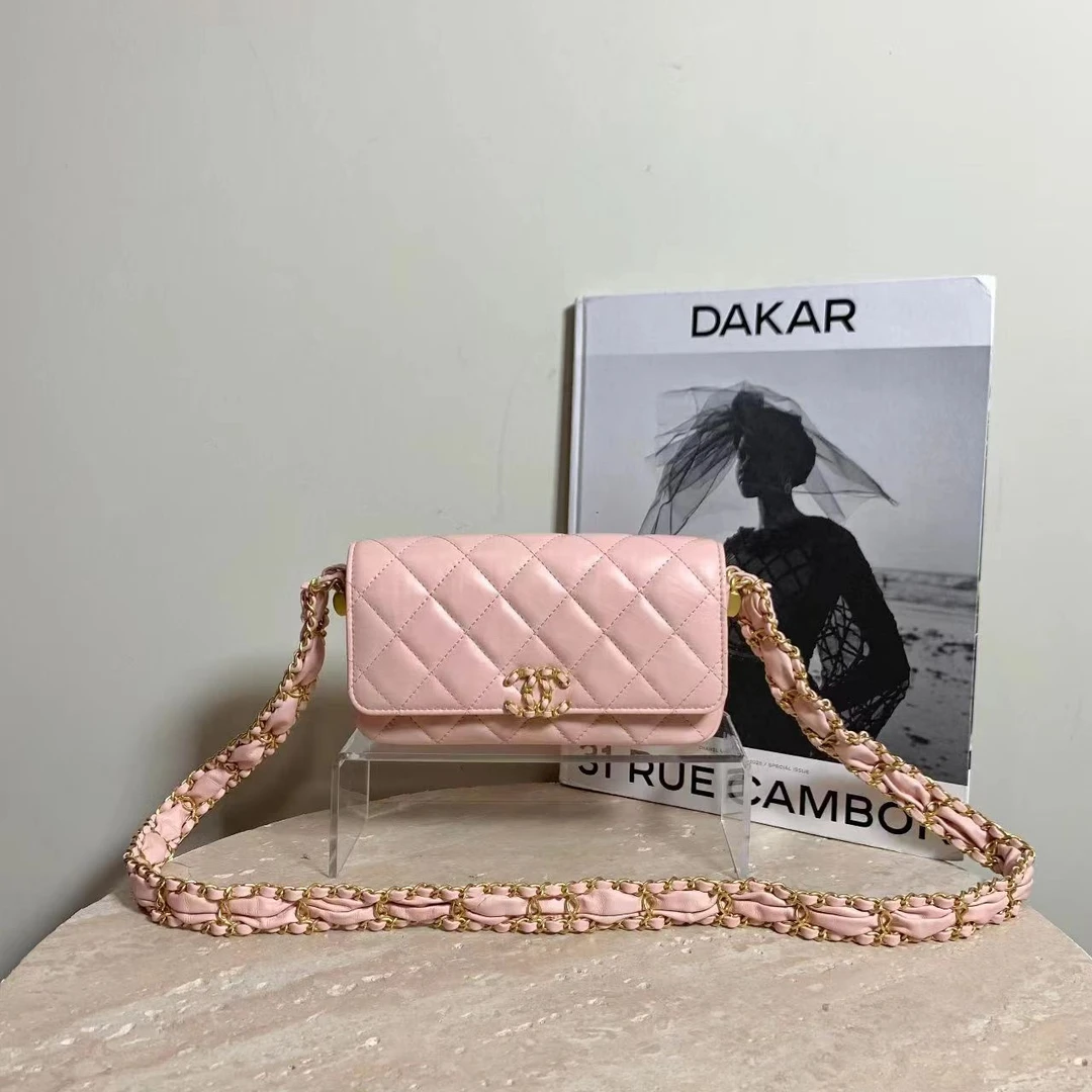 99新 Chanel/香奈儿 壹臻中古/23K樱花粉羊宽带mini woc 51653116