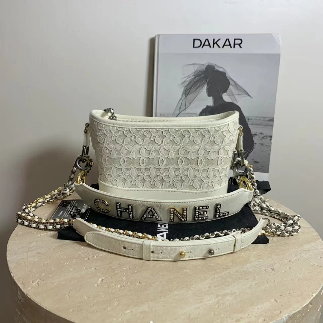 95新 Chanel/香奈儿 壹臻/95新白金牛小花手柄流浪小号  75314399