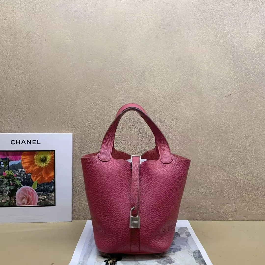 95新 Hermes/爱马仕 susu/宝石红银扣菜篮子1 8 框r 49611427