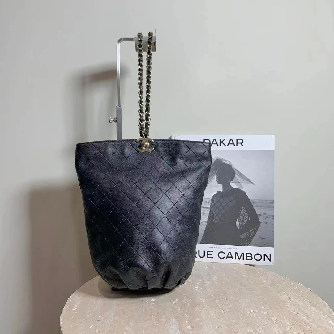 95新 Chanel/香奈儿 壹臻中古/黑金羊水桶双肩包 27开 75212632
