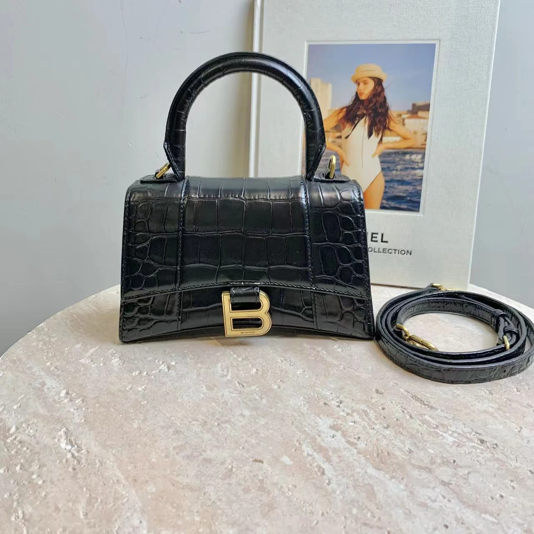 99新 Balenciaga/巴黎世家 壹臻/黑金压纹沙漏xs 97291084