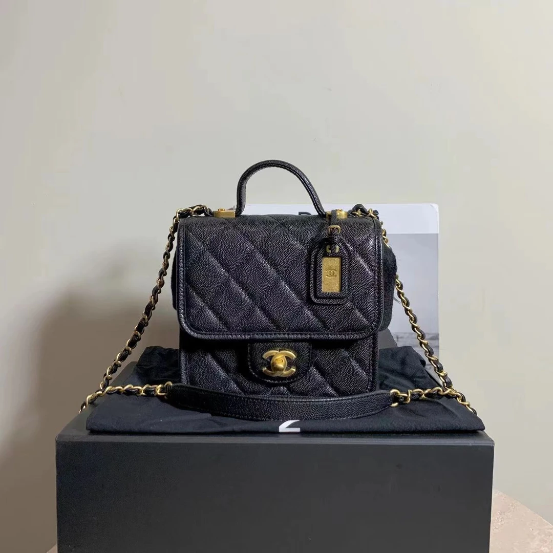 99新 Chanel/香奈儿 壹臻中古/22K黑金牛邮差包 29556372