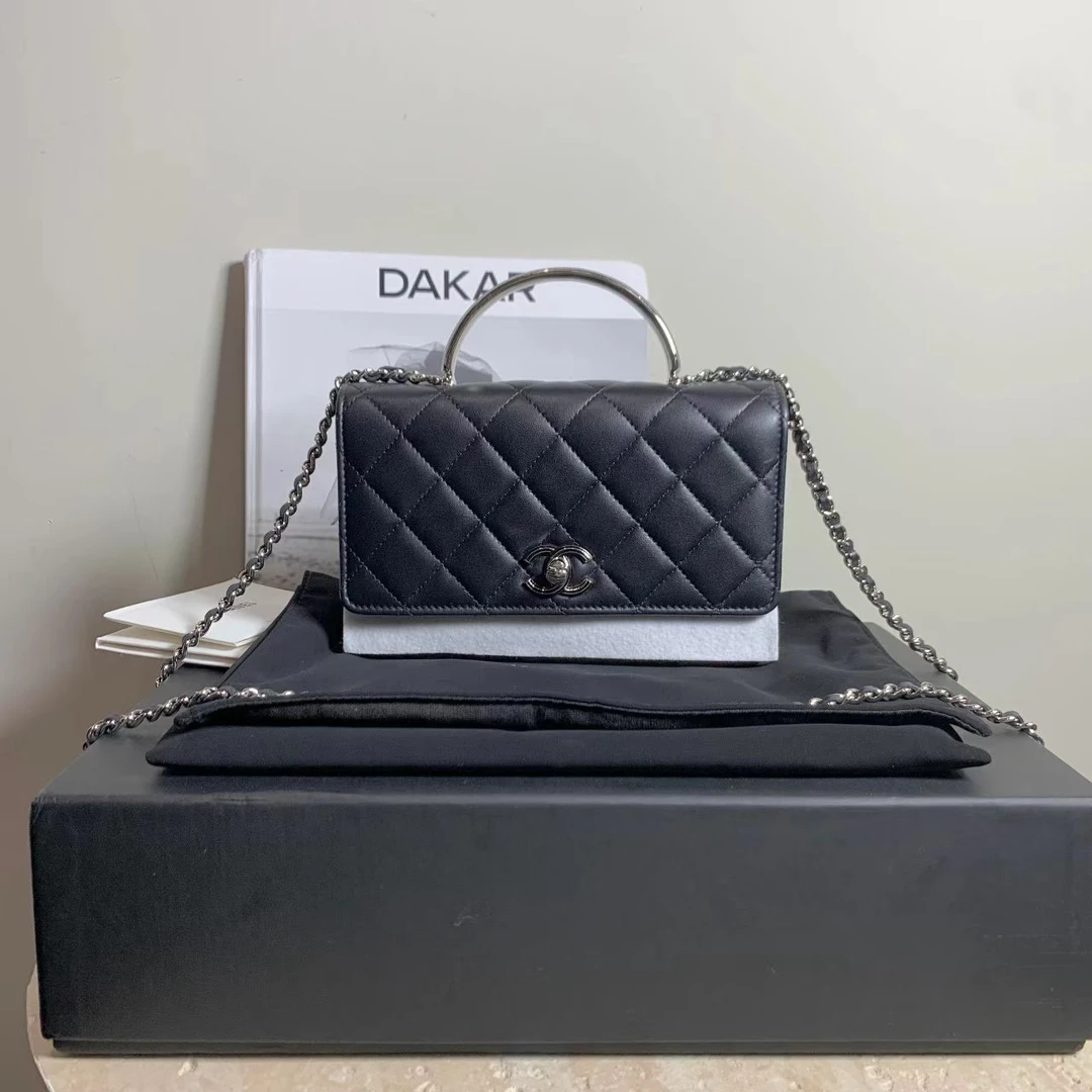 95新 Chanel/香奈儿 壹臻/24C黑银羊珐琅金属 手柄woc 35366334