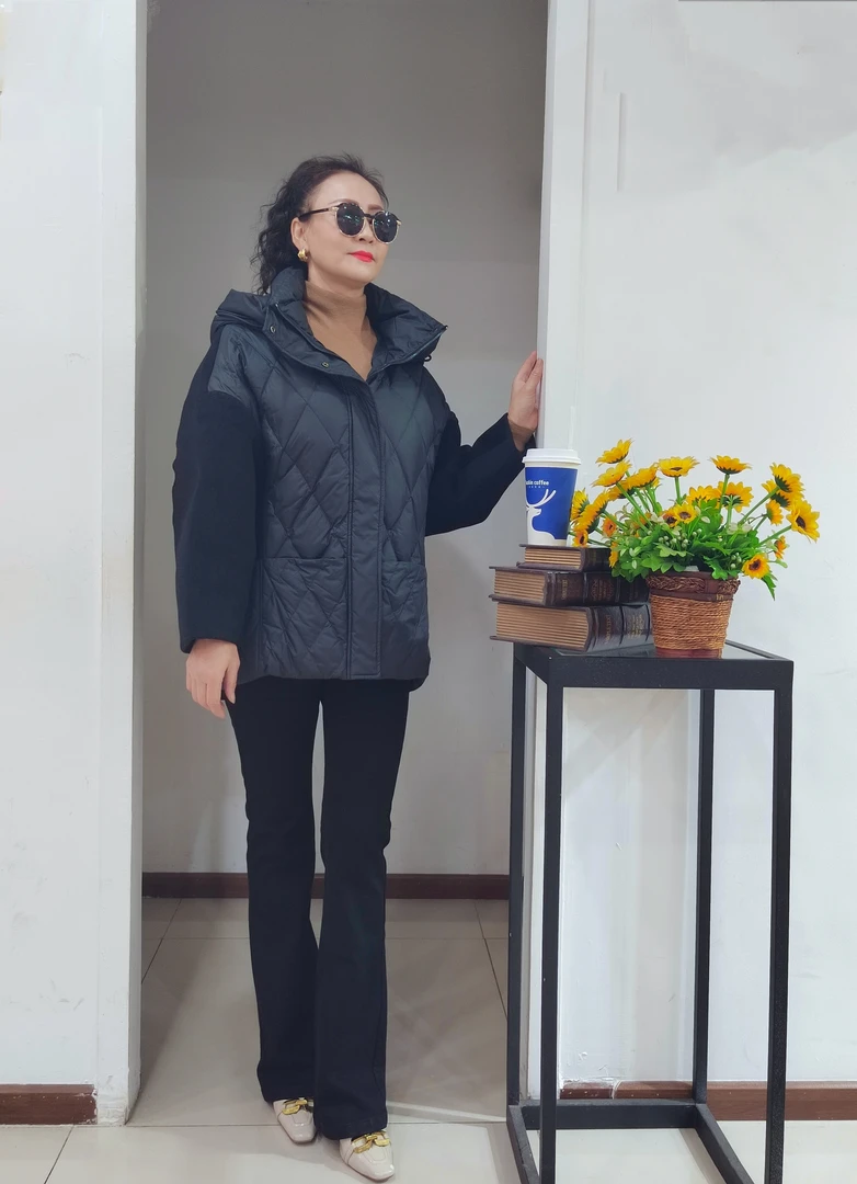 纯色连帽短款内胆鹅绒拼接毛呢外套3625