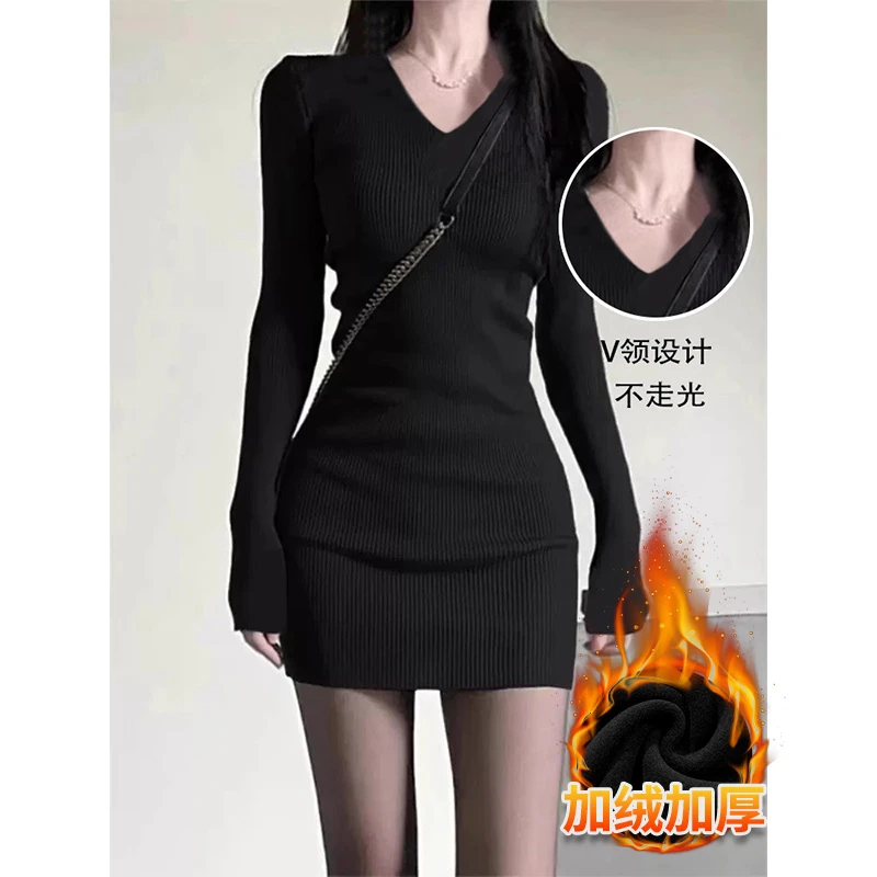 韩系穿搭黑色连衣裙女秋冬长袖大衣秋冬季穿搭加绒短裙打底连衣裙