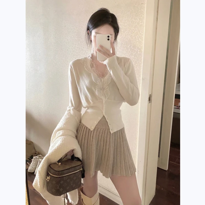 温柔风蕾丝拼接长袖针织开衫女装秋季甜辣妹修身内搭打底上衣毛衣