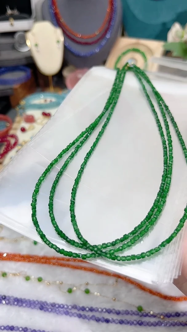 【闪购商品】石榴石（沙弗莱）颈饰银S925镶嵌方88