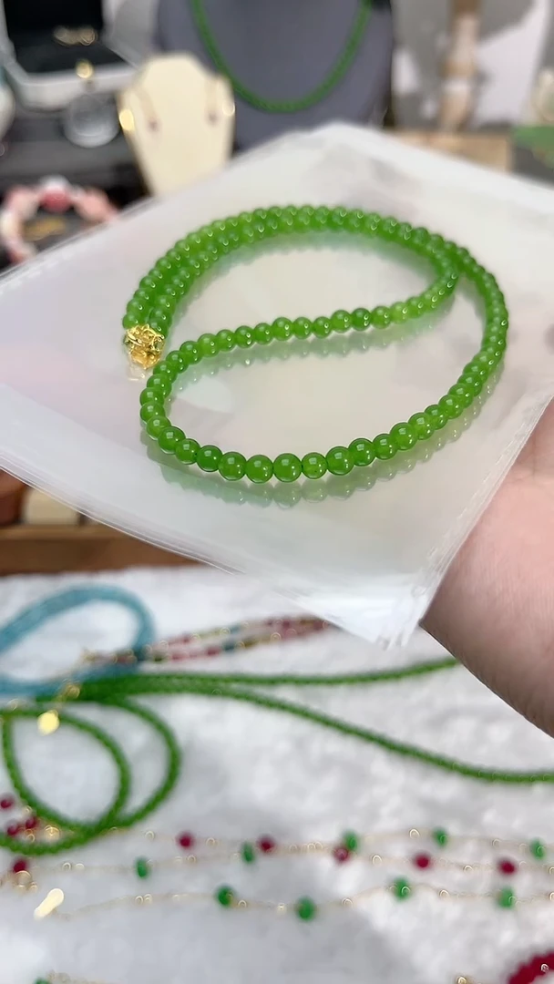 【闪购商品】和田玉（碧玉）颈饰银S925镶嵌圆99