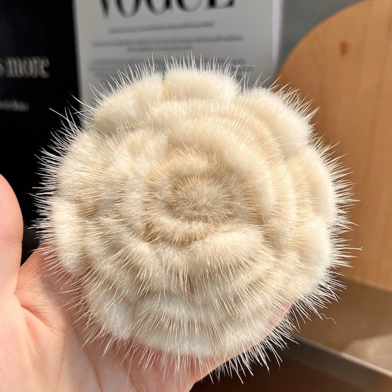 真水貂毛花朵胸针女简约时尚高档毛衣别针款配饰衣服胸花装饰配件