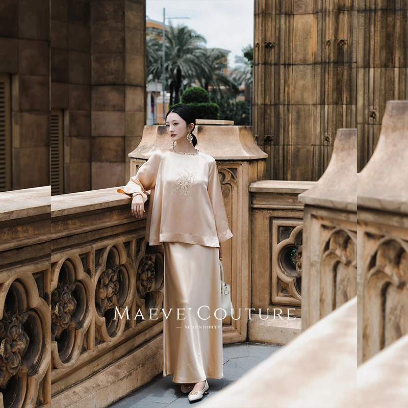 美仁Maeve【罗曼剧场】新中式手工珠鸢尾花刺绣古风上衣