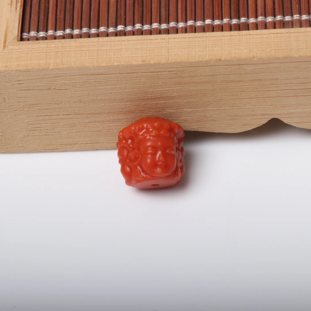 高品精美南红玛瑙11mm左右精雕三面佛配饰一颗p958(多样性发其一)
