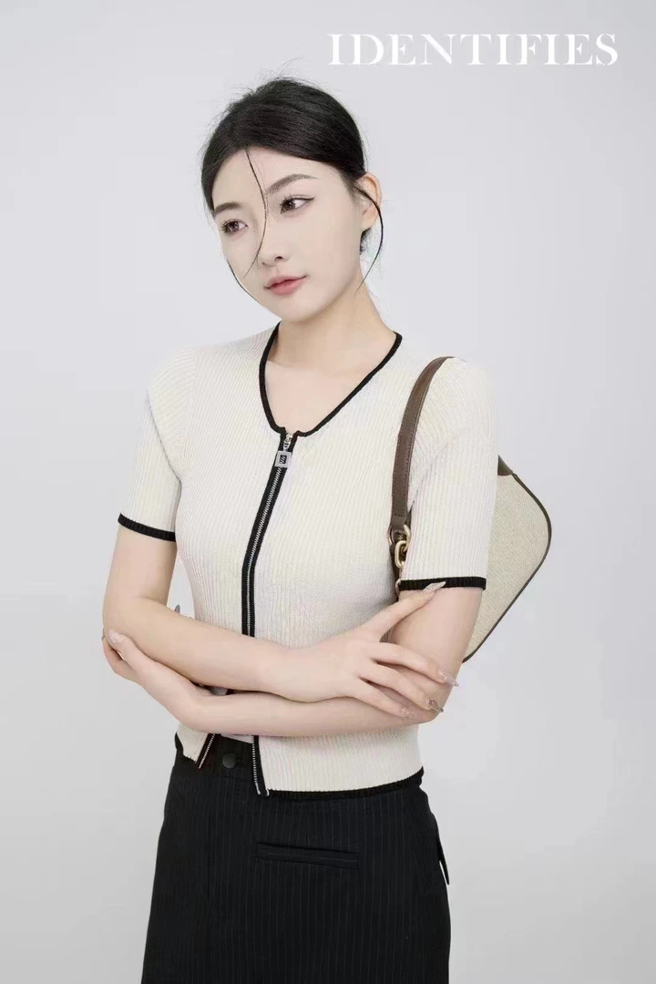 易缔媤针织衫D71123开衫百搭气质圆领时尚拼色毛衣针织衫撞色