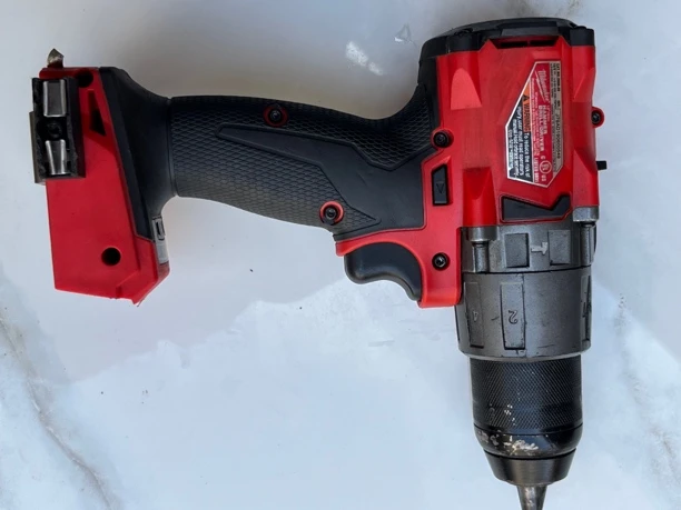 米沃奇18 V2806三功能无刷带蓝牙电钻