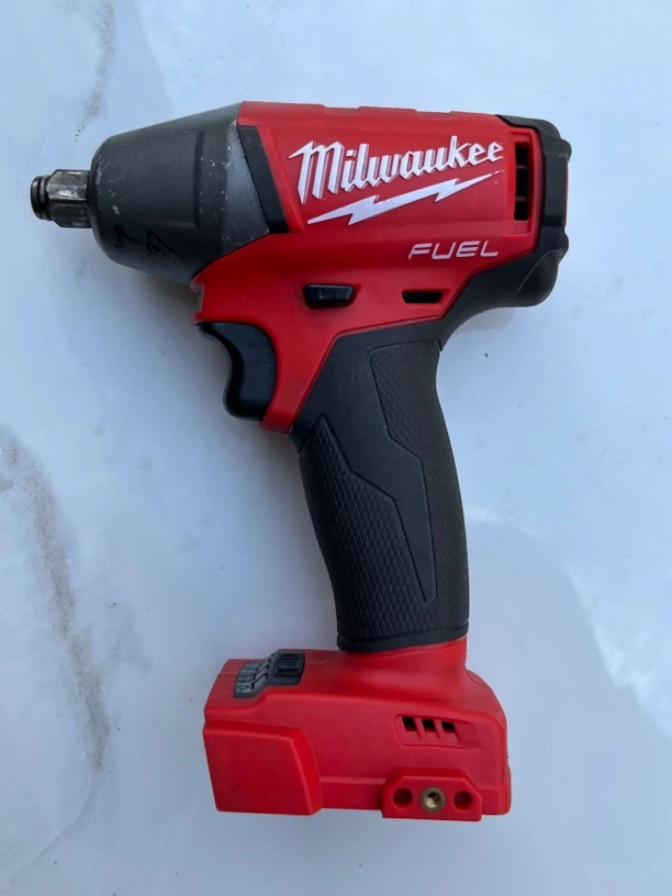 米沃奇18 V2755电炮