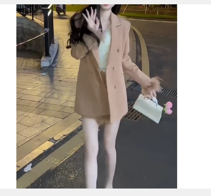 2024冬季新款时尚女装网红高级感韩版潮流外套裙子炸街套装女知足