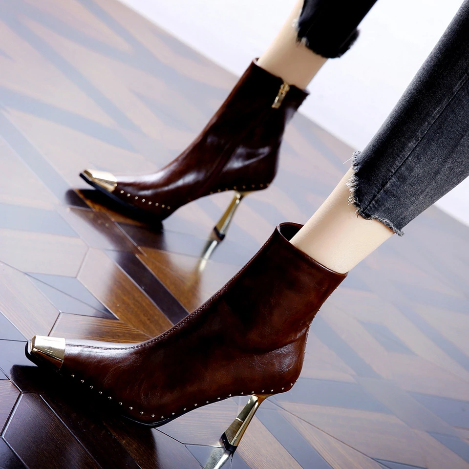 下架[已开价]金属方头高跟靴2024秋冬铆钉马丁靴细跟短靴女M85-96