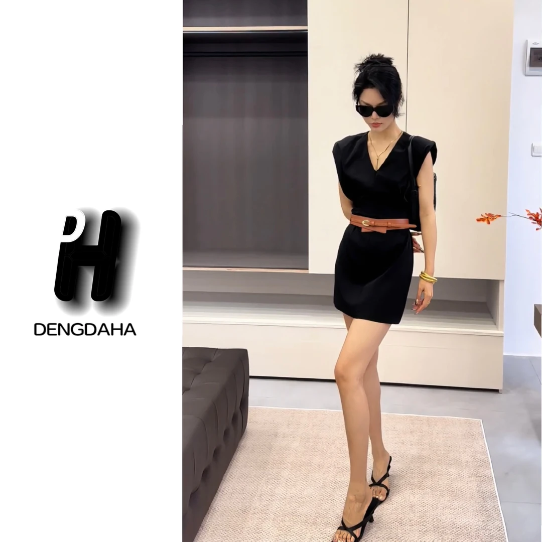 「情有独钟」2024法式高级收腰气质短款连衣裙HBZC621021 nnassa