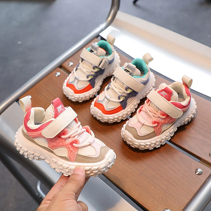 女童皮面运动鞋1-6岁3男童跑步鞋2023秋季新款幼童婴儿软底学步鞋