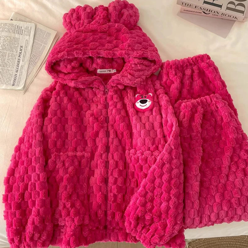 秋冬季珊瑚绒睡衣女冬季法兰绒加厚加绒玫红草莓熊连帽拉链家居服