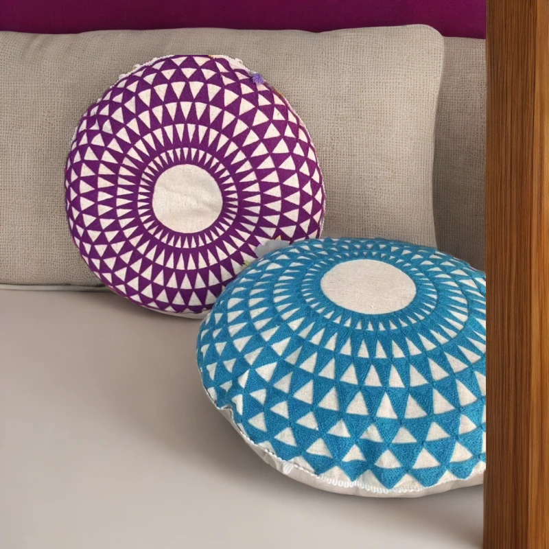 泰国手工刺绣居家布艺卧室圆形简约柔软条纹轻奢蓝色紫色靠垫抱枕